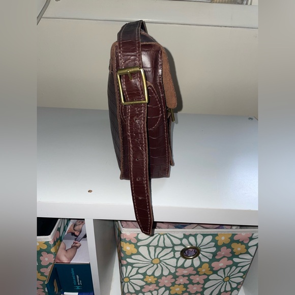 Dr Martens Chocolate Brown Croc Embossed Leather 11” Kiev Shoulder/Crossbody Bag - Picture 7 of 9